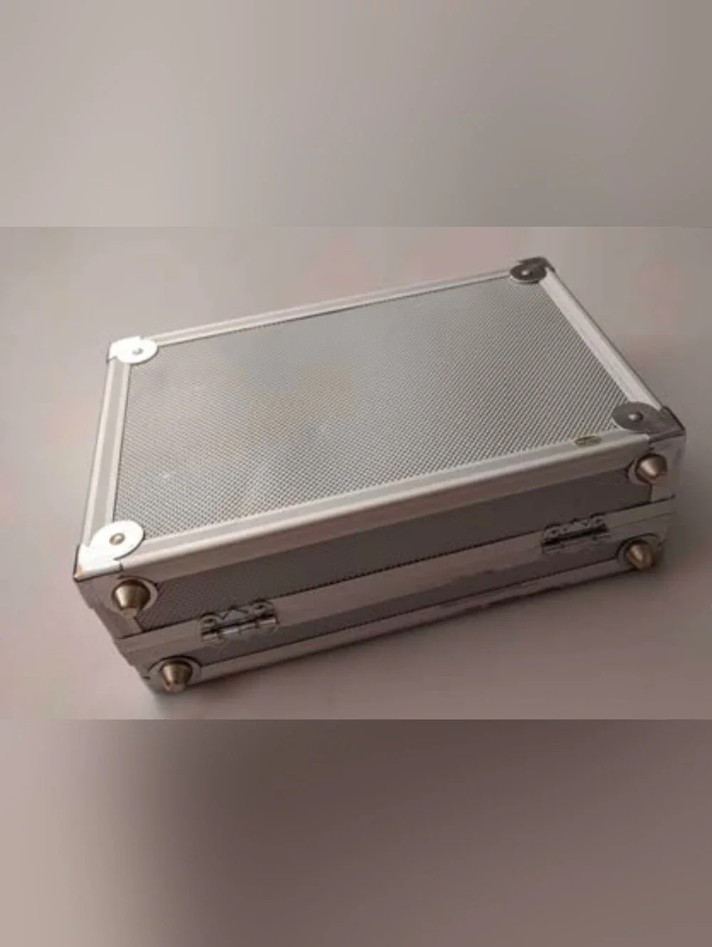 Makeup Aluminum Storage Organizer Carry On Case With A Mirror. 10